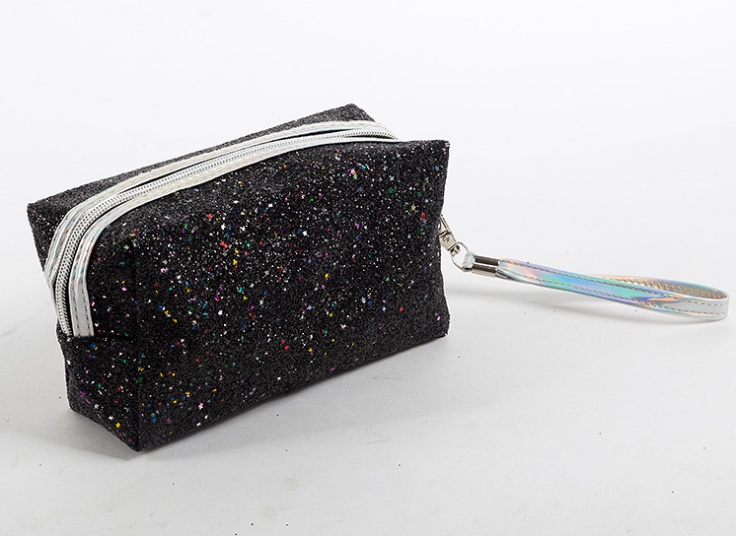 کیف لوازم آرایش اکلیلی