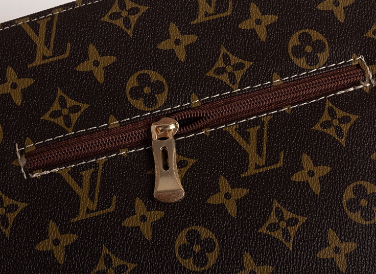 کیف دوشی زنانه Louis Vuitton