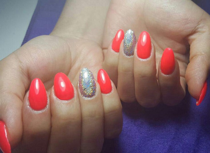 خدمات ناخن در سالن سحر