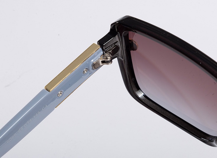 عینک آفتابی زنانه طرح Burberry مدل6066