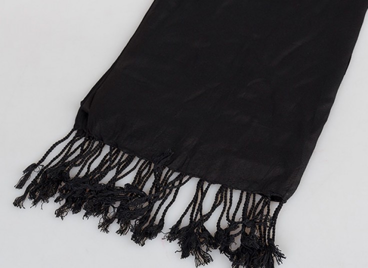 شال مشکی Lantern Moon