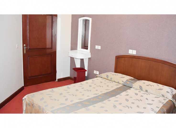 اقامت در هتل دو ستاره فجر