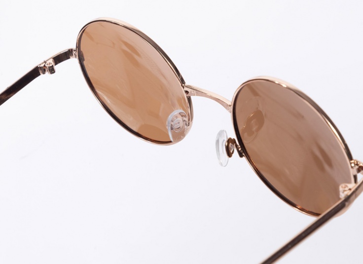 عینک گرد آفتابی پلاریزه