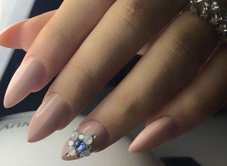 خدمات ناخن سالن باران