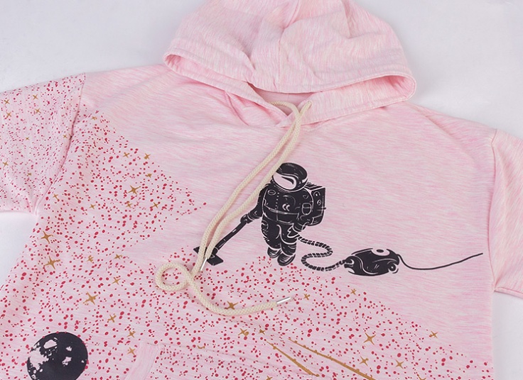 هودی کلاهدار Astronaut