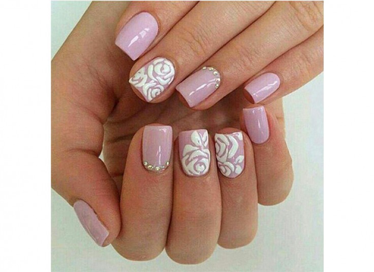 خدمات ناخن در سالن آرزو