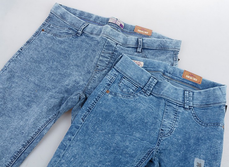 شلوار جین طرح لگ C and A