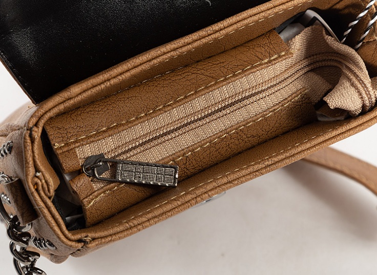 کیف دوشی زنانه پرچی