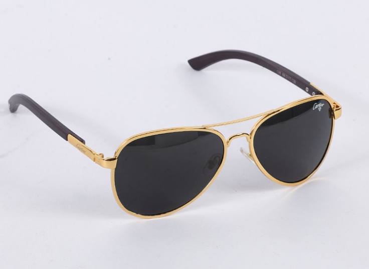 عینک آفتابی طرح Cartier