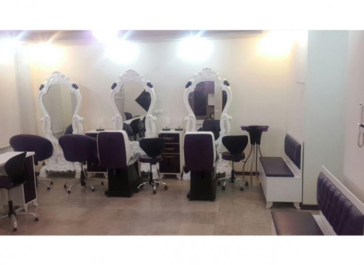 خدمات ناخن در سالن سحر