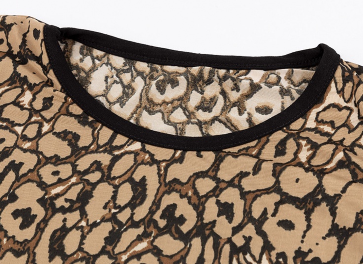 بلوز طرح پلنگی زنانه