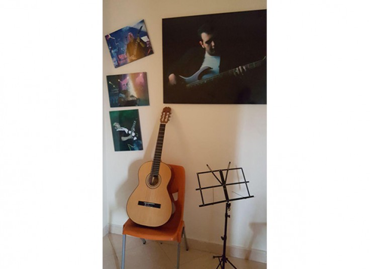 آموزش گیتار در آکادمی رومبا