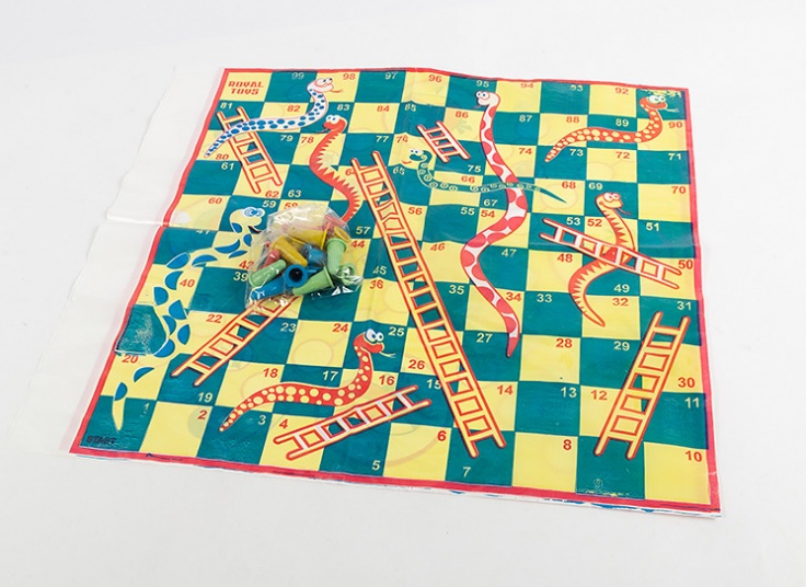 بازی منچ و مار و پله