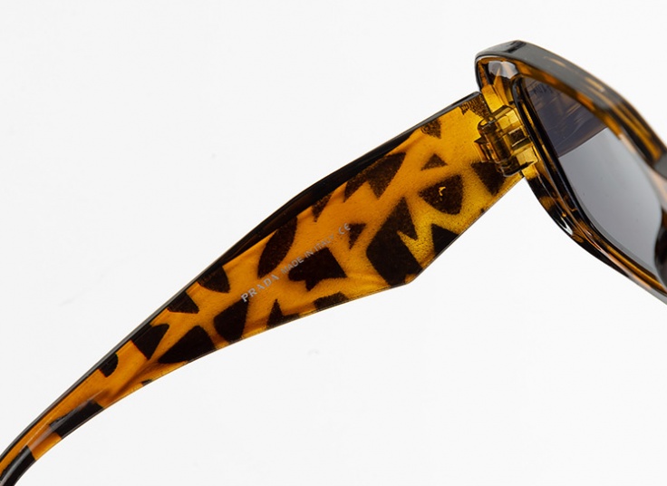 عینک زنانه Prada مدل 18113