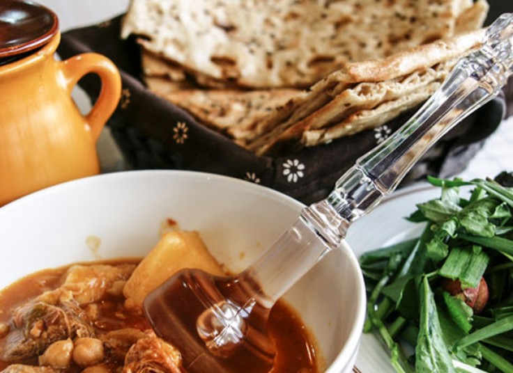 دیزی در باغ خانوادگی ایلیا فرحزاد