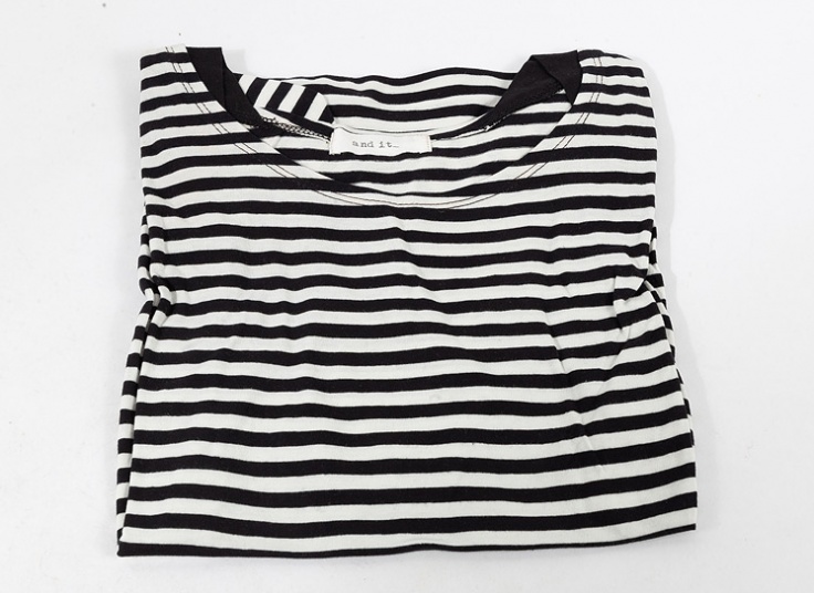 تیشرت زنانه LARU