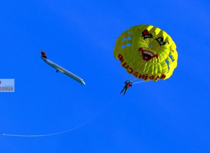 تخفیف 20 درصدی چتر پاراسل در کلوب ساحلی مارینا کیش