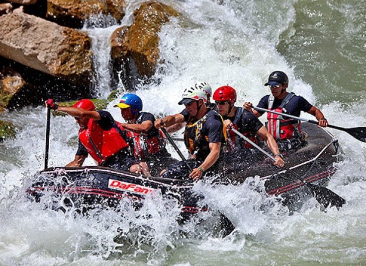 تور رفتینگ قایقسواری در آبهای خروشان