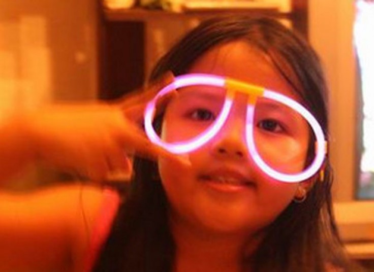 تخفیف 44 درصدی عینک درخشان جادویی popglo